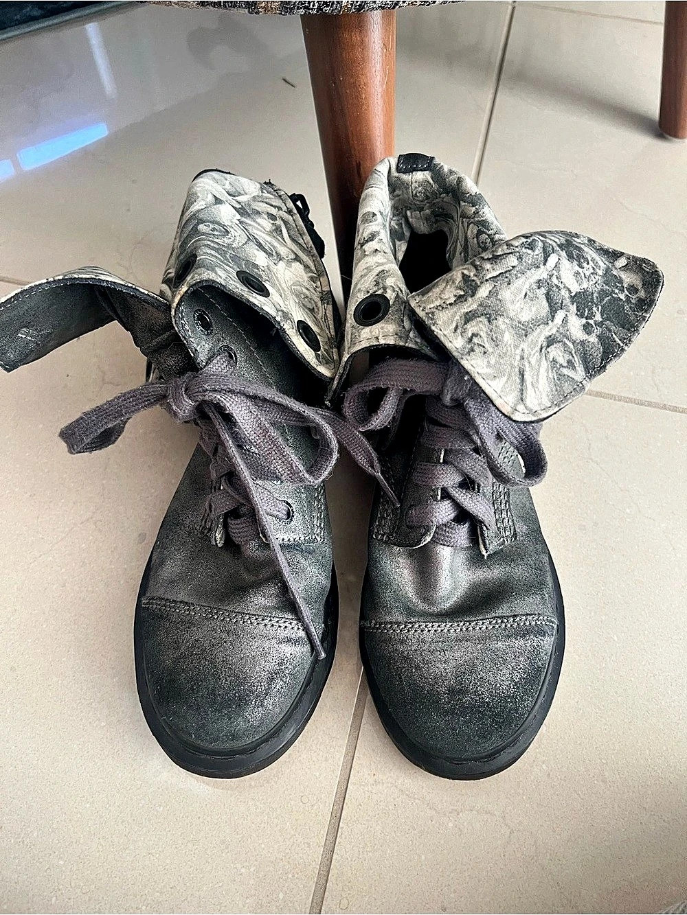 Dr. Martens Aimilie Floral Cuff Combat Boots Black & Gray US 9